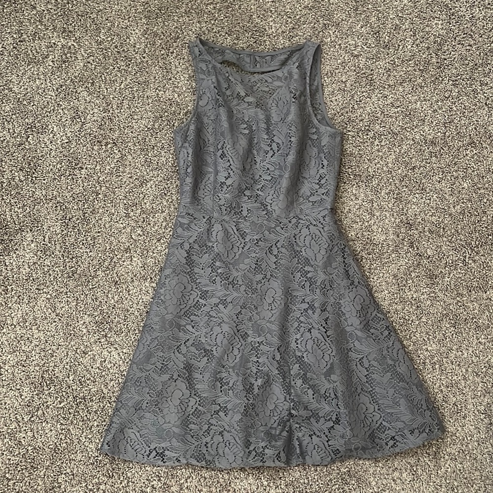 Bb Dakota grey lace size 0 fit and flare dress